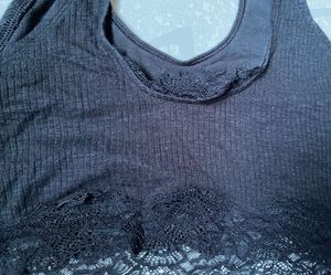 Aerie Black Lace Trim Bralette – Size Large