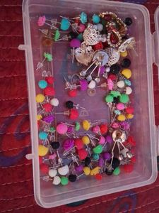Earnings Studs