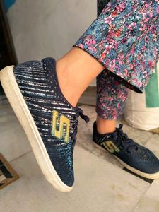 Sports Shoes For Girls