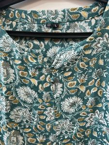 Floral Print Top (Size L)