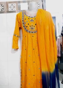 Elegant Yellow Kurta With Dupatta