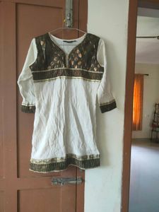 Elegant White & Gold Kurta