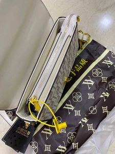 IMPORTED HIGH QUALITY FENDI SLING BAG