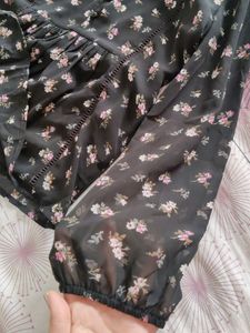 **PRICE DROP ALERT** Black Floral Top , Bust - 32 (Inches)
