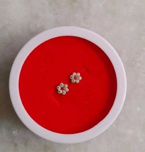 Beautiful New Shaining Stone Studs