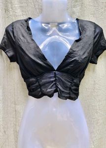 I. Chic Black Crop Top