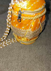 Handcrafted Drum-Shaped Wedding Pouches