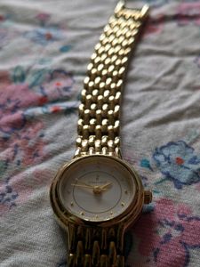 D&#39;signer Gold plated ladies watch