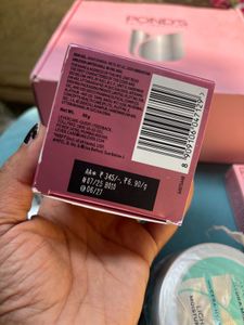 Pond's Skin Care Set