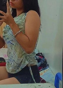 Floral Print Sleeveless Top