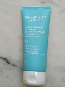 Dot & Key Face Wash