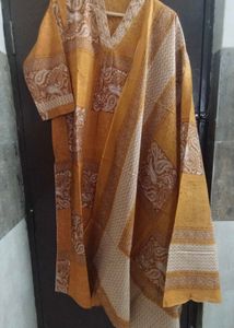 New Unused PureCotton Vneck Mughal Print Suit