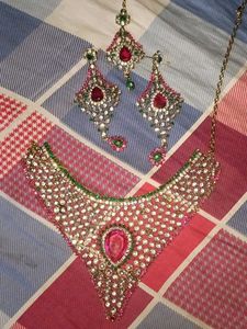Elegant Indian Jewelry Set
