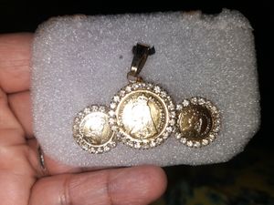 Victoria Pendant And Earrings