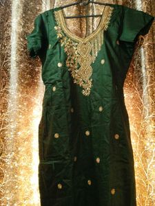Green Embroidered Kurta With Pant And Dupatta