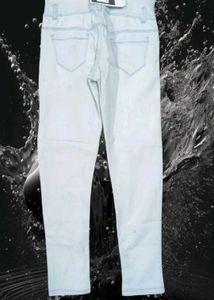 DE75 S72 Size-28 2 Jeans Combo