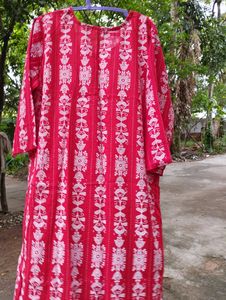 Hello Friends👭👬 This Is Total New Top Just Arrived Size 44  With Beutiful Red 🔴 Clr With Gotta Patti Wiyhout New TG So M Putting In Like New But Total New Only Cash