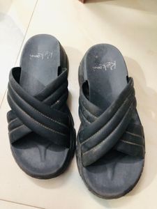 I’m Selling This Flipflops
