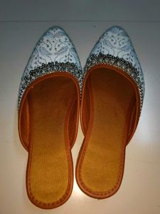 White Design Jaipuri Shoes 👠👟