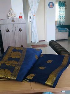 Elegant Blue &amp; Gold Saree with blouse