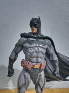 Batman BIG Statue/ Figurine !