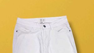 AB89 Size-26 (Sale) Latest Ladies high waist Jeans