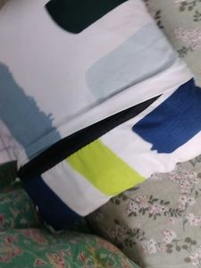 2 Small Cushions With Cover