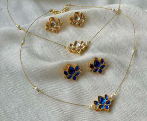 Invisible Necklace