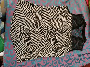 Black &amp; White Sleeveless Printed Top with