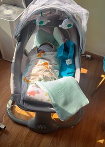 Mastela 3-in-1 Deluxe Multi-Functional Bassinet