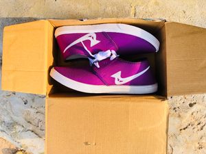 Flat Shoes For Men And Women                                       Sizes Available = Uk 8-9