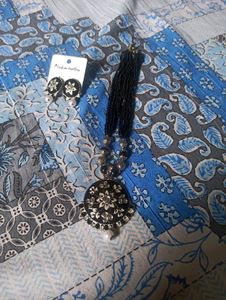 Necklace &amp; Earring Set