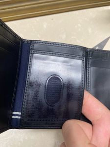 Nautica Leather Wallet. UNISEX