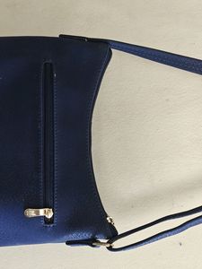 Baggit Sling Bag , New tag Missing