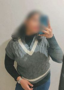 Gray Knitted Vest Top 🩶