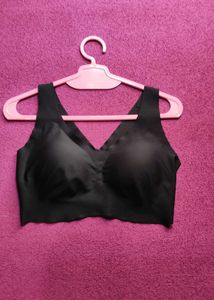 Black Wireless Bra