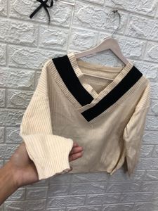 V-Neck Knit Sweater👜🕶️‼️
