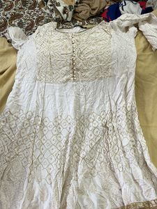 Elegant White Embroidered Kurta