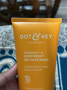 Dot &amp; Key Face Wash
