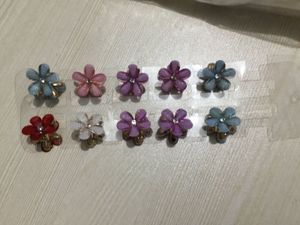 Flower Hair Claw Clips - Assorted Colors