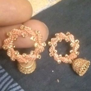 Leaf Design Jhumka Earrings