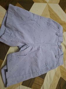 Set of 1 shorts and 2 shirts