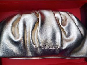 Estee Lauder Clutch ♥️💘