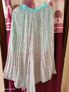 New Skirt Top