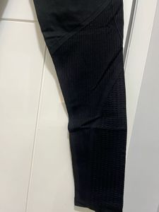 Jeggings H&amp;M + Code
