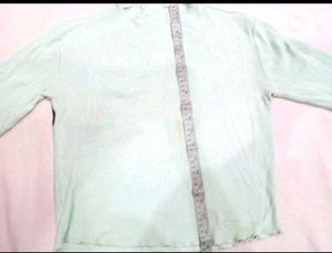 Trendy Top 💌Make Offer ✨