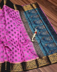 Magenta &amp; navy blue Patterned Saree