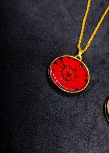 Red Flower Gold Pendant Set Of Two