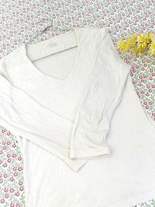 💎 Katies White V-Neck Cotton Top✨