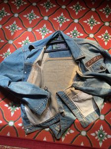AESTHETIC CROPPED DENIM JACKET MEDIUM